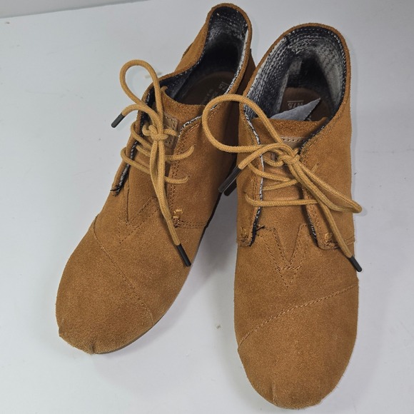 Toms Shoes - Tom's Chestnut Suede Desert Wedge Bootie Size 7.5W‎